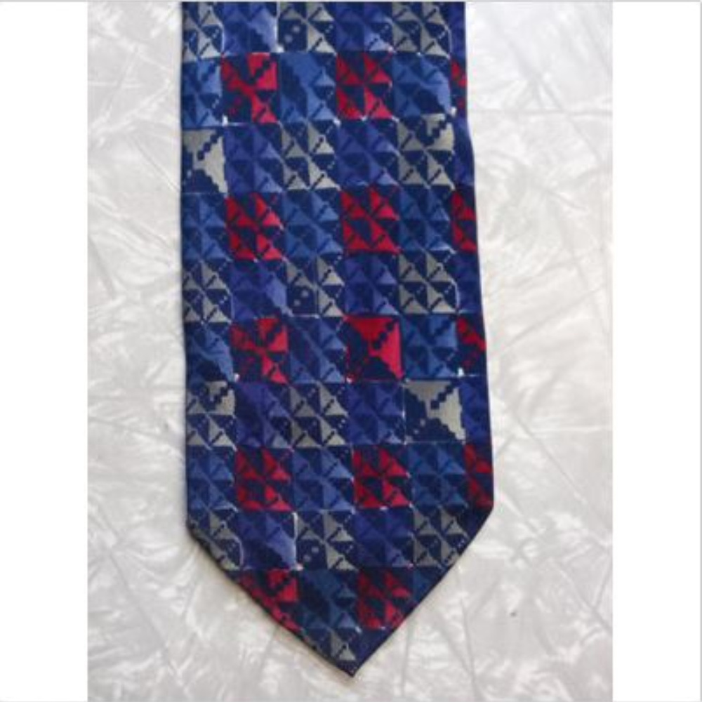 ❤💋Geoffrey Beene Men's Neck Tie ~ 100% Silk Italy